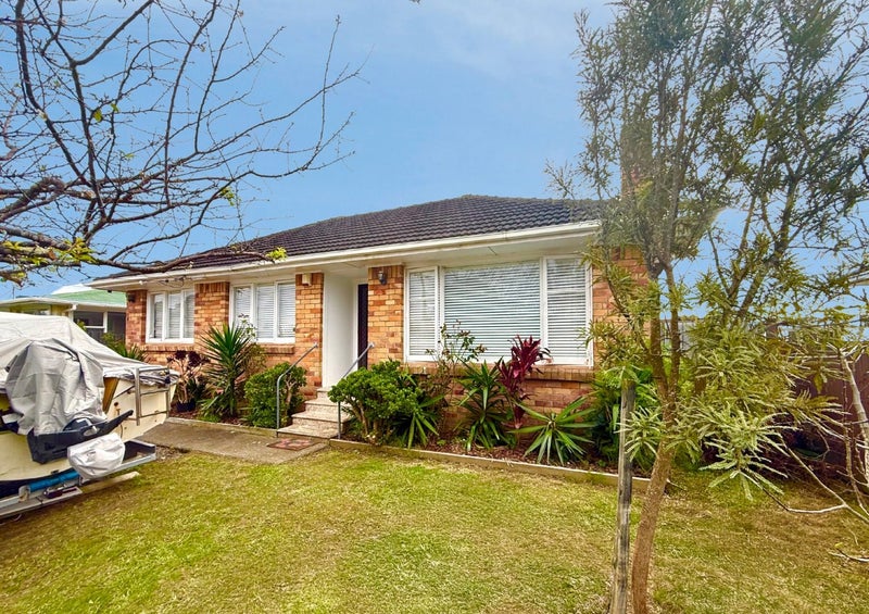 16 Tyrone Street, Otara, Auckland - Carousel 24