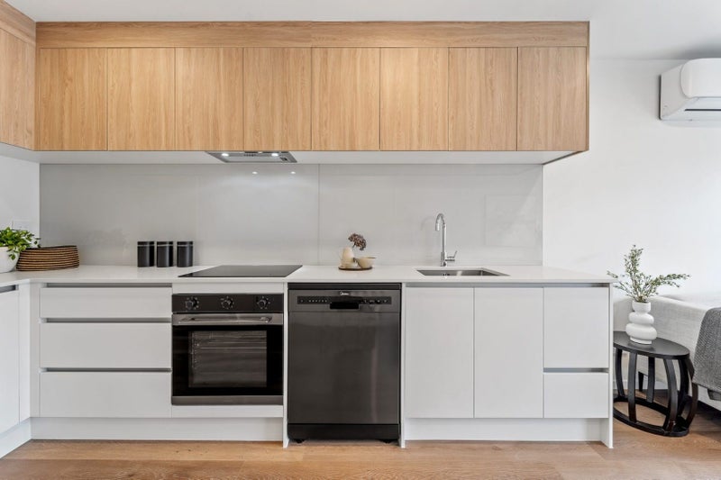 57 Selo Street, Glen Eden, Auckland - Carousel 2