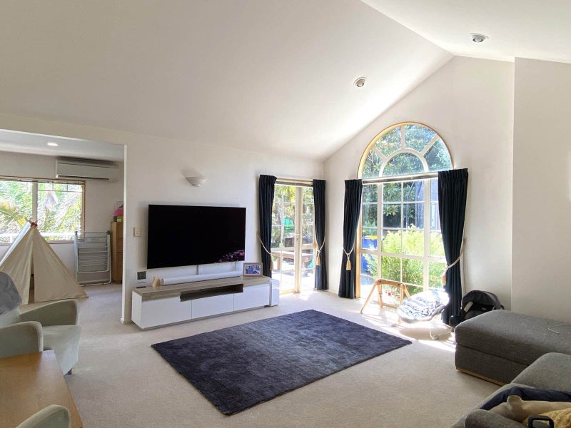 21 Mandeville Place, Unsworth Heights, Auckland - Carousel 2