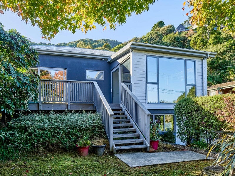 3 Kaitawa Road, York Bay, Lower Hutt - Carousel 1