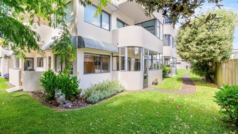 7B Puriri Avenue, Orewa, Orewa - Carousel 1