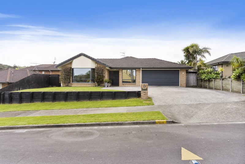 34 Norman Close, The Gardens, Auckland - Carousel 1