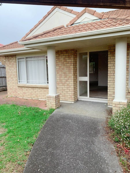 100A Golfland Drive, Golflands, Auckland - Carousel 11