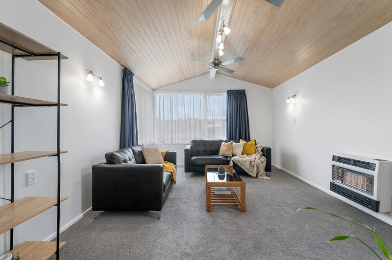 32 Clouston Crescent, Fenton Park, Rotorua - Carousel 1