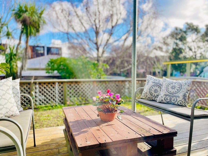 122 Owen Street, Newtown, Wellington - Carousel 1