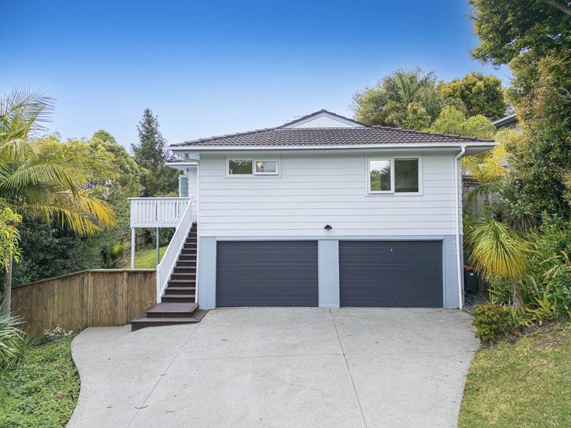 14 Theban Place, Totara Vale, Auckland - Carousel 1
