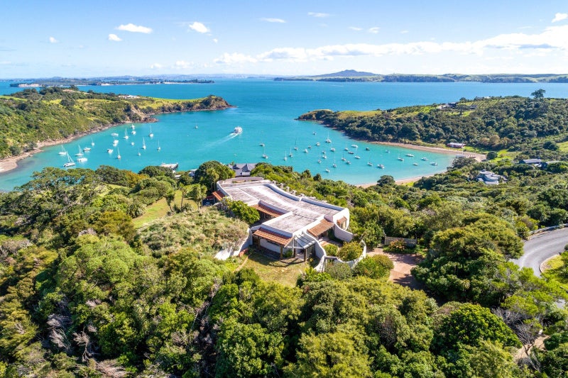 110 Delamore Drive, Oneroa, Waiheke Island - Carousel 1