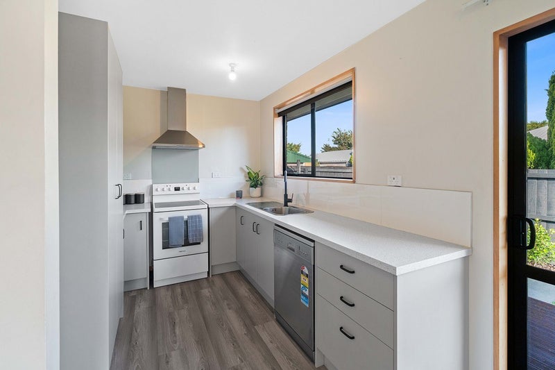 1/9 Palamino Place, Woolston, Christchurch - Carousel 2