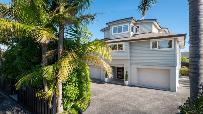 27 Hemi Street, Narrow Neck, Auckland - Carousel 1