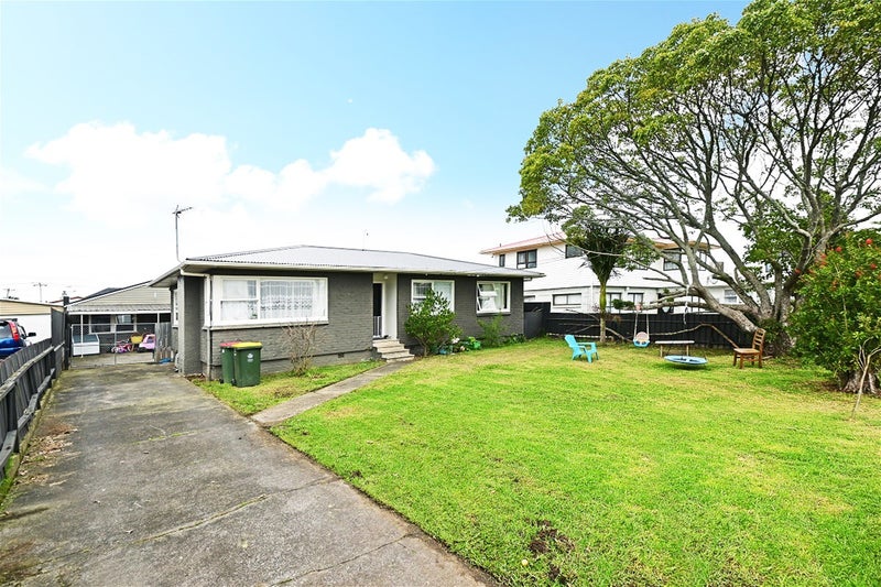 7 Kairanga Street, Mangere East, Auckland - Carousel 2