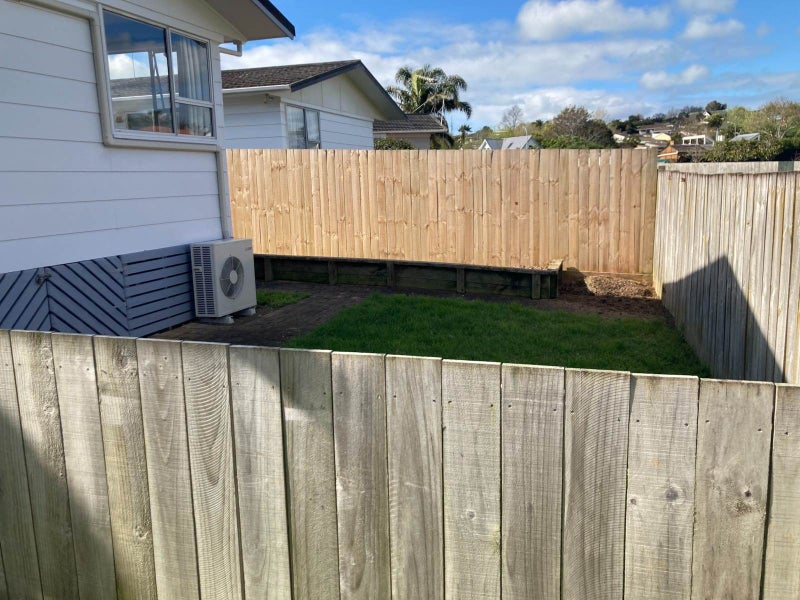 2/8 Mirrabooka Avenue, Botany Downs, Auckland - Carousel 14