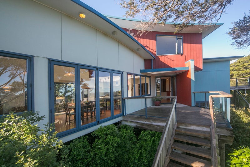 157 Victory Road, Laingholm, Auckland - Carousel 1