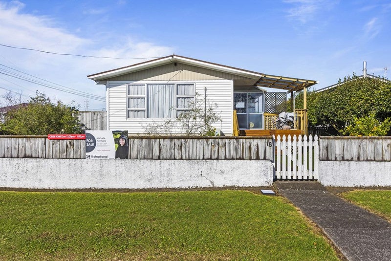 18 Saxton Road, Upper Vogeltown, New Plymouth - Carousel 1