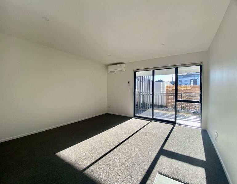 2/142 Leinster Road, Merivale, Christchurch - Carousel 2