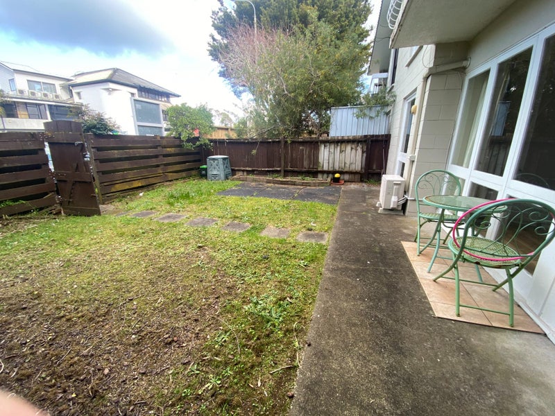 2/1 Glen Road, Browns Bay, Auckland - Carousel 13