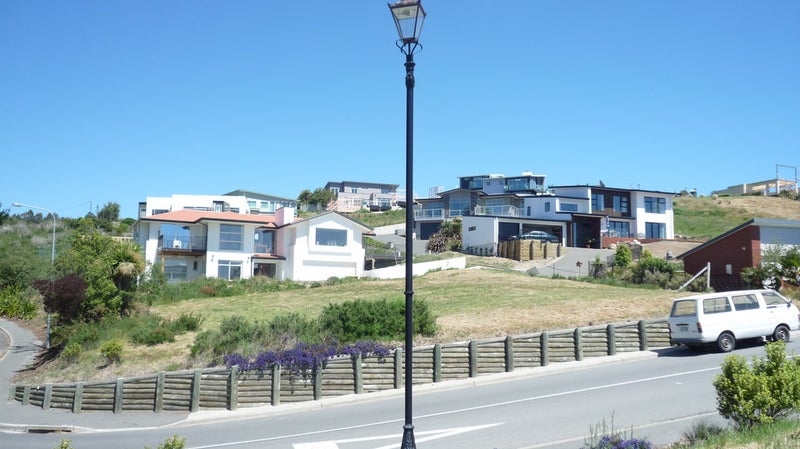 8 Tideswell Lane, Huntsbury, Christchurch - Carousel 1