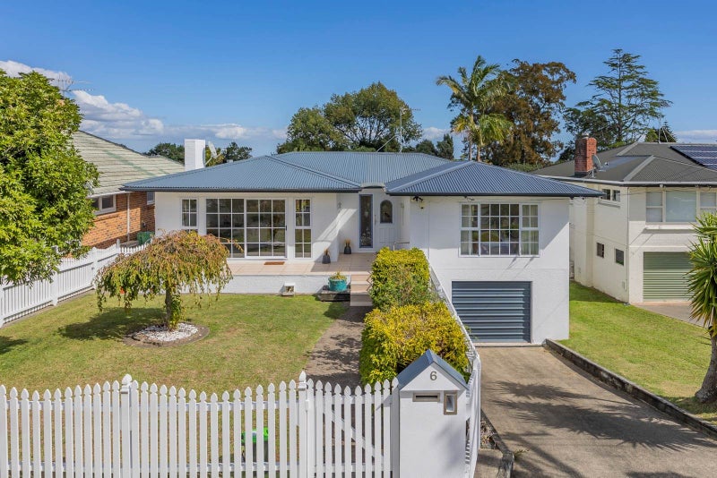 6 Scenic Drive, Hillpark, Auckland - Carousel 1