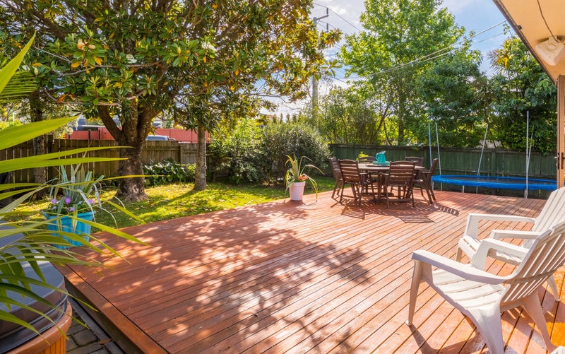 1/3 Kaurilands Road, Titirangi, Auckland - Carousel 2