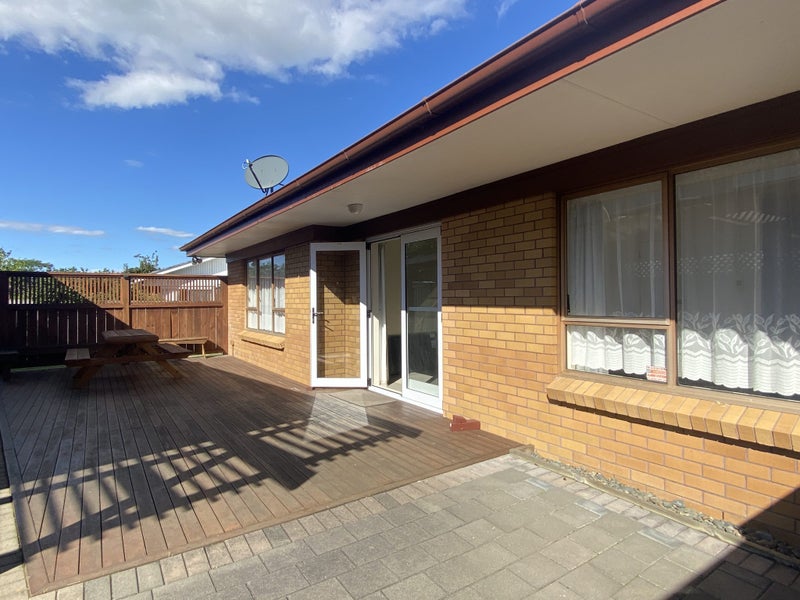 2/42 Galvan Avenue, Sunnyhills, Auckland - Carousel 2