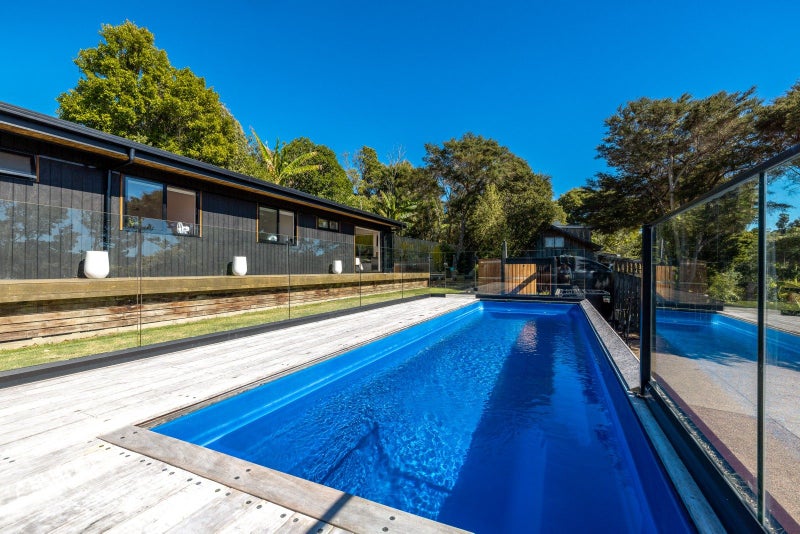 127 Wilma Road, Surfdale, Waiheke Island - Carousel 2