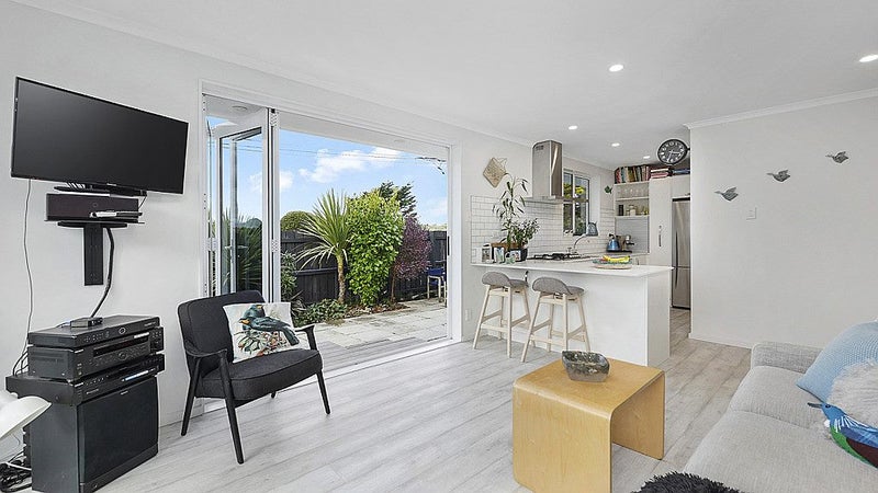 489A Marine Parade, South New Brighton, Christchurch - Carousel 1