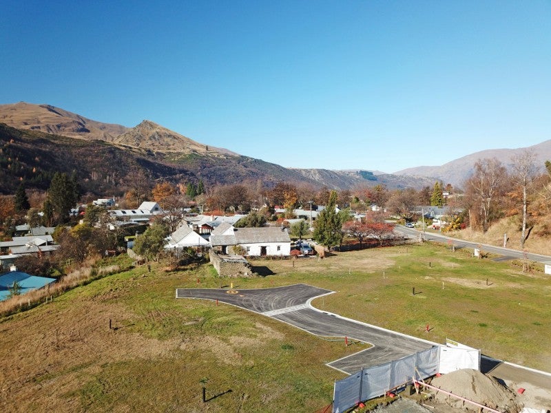 4 Three Mayors Lane, Arrowtown, Arrowtown - Carousel 1