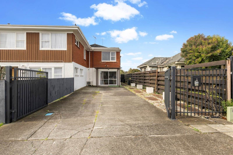 2/58 Wintere Road, Papatoetoe, Auckland - Carousel 2