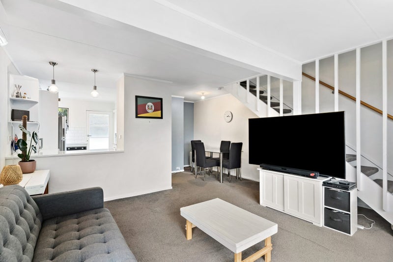 2A Makatote Grove, Churton Park, Wellington - Carousel 2