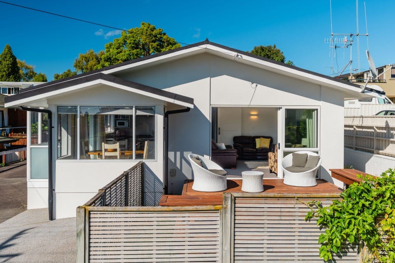 68A Sixth Avenue, Tauranga - Carousel 2