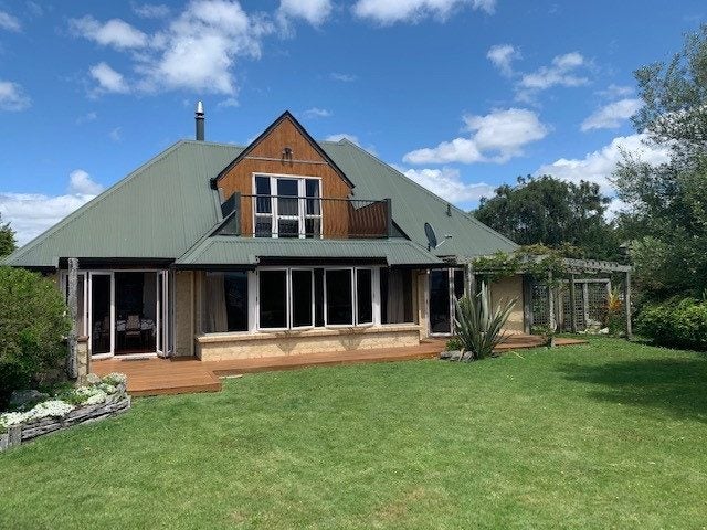 16B Gemini Place, Kawaha Point, Rotorua - Carousel 1