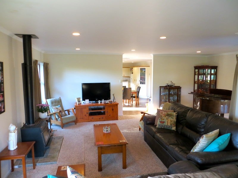 14 Hillcrest Road, Palmerston North - Carousel 2