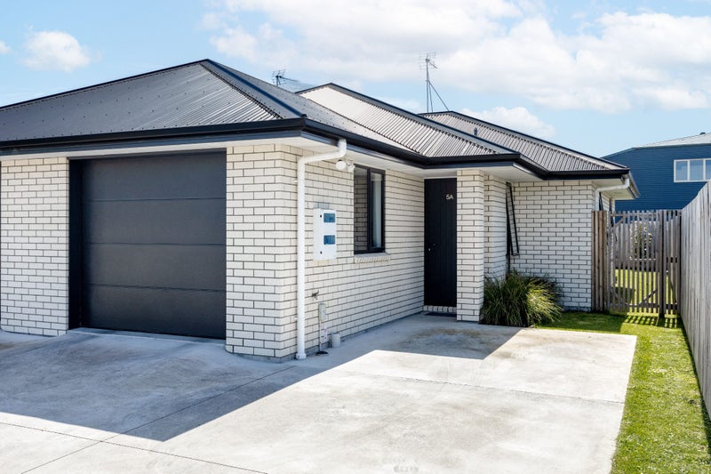 5A Bruce Avenue, Glenview, Hamilton - Carousel 1