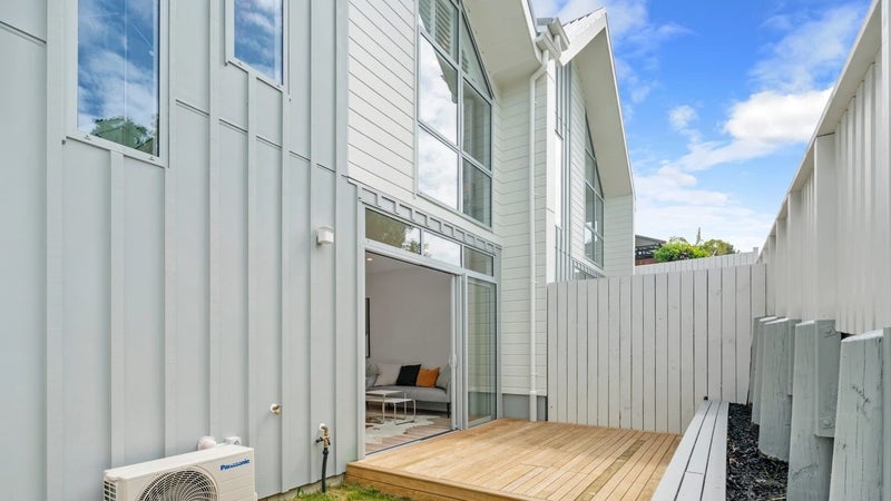 2C Babington Place, Torbay, Auckland - Carousel 1