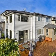 84 Rising Parade, Fairview Heights, Auckland - Carousel 1