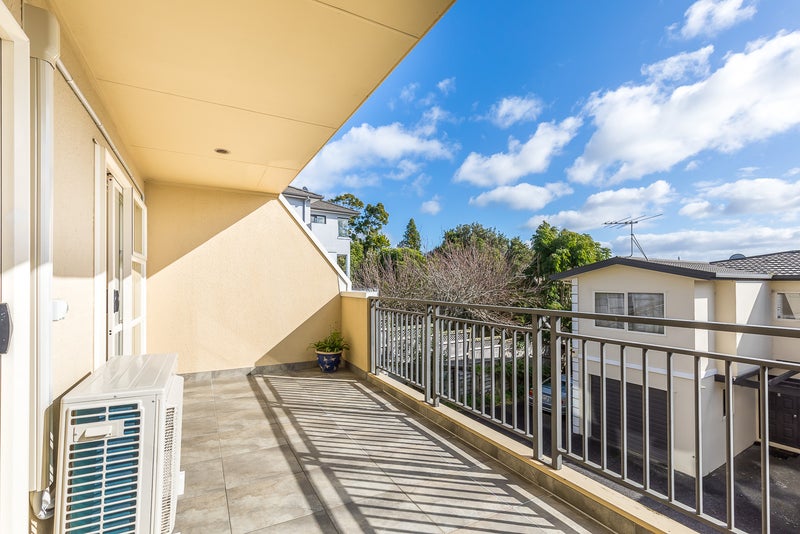 5/11 Spencer Road, Oteha, Auckland - Carousel 2