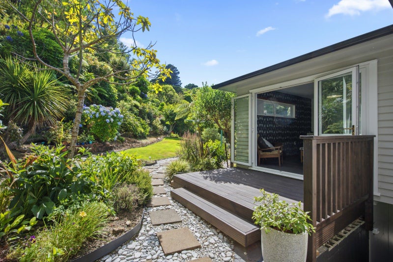 34 Pembroke Road, Northland, Wellington - Carousel 2