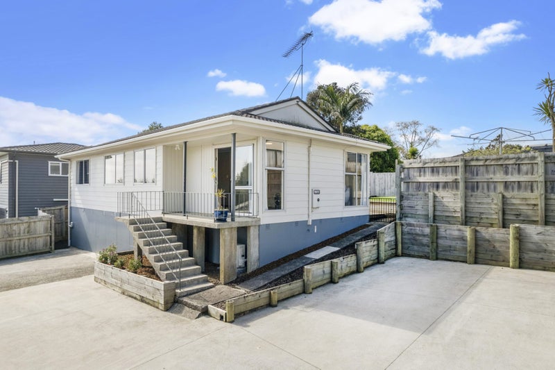 20 Virgo Place, Glen Eden, Auckland - Carousel 1