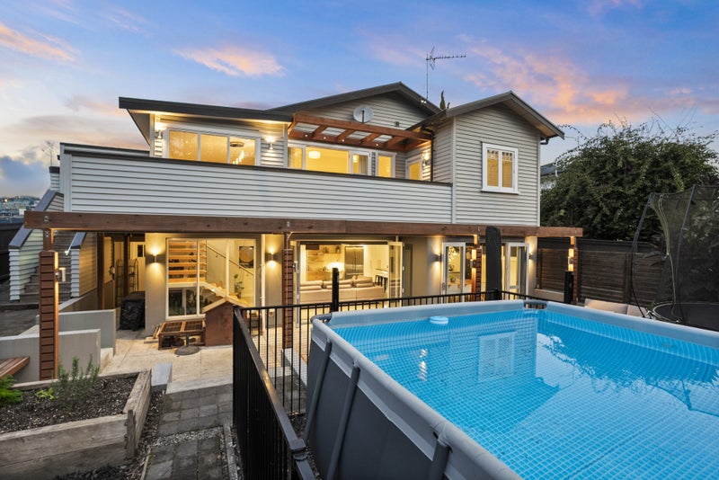 12 Norgrove Avenue, Mount Albert, Auckland - Carousel 2