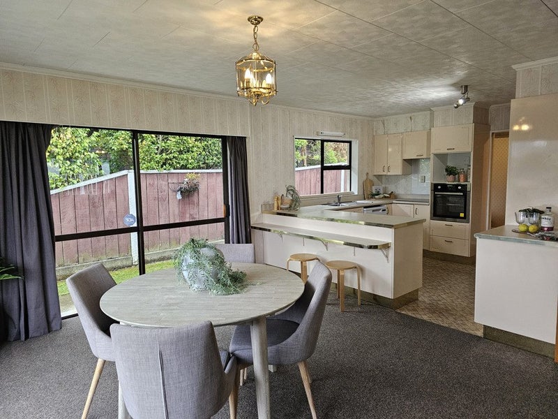 10 Homewood Avenue, Levin, Levin - Carousel 2