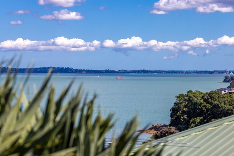 15 Tetley Road, Surfdale, Waiheke Island - Carousel 1