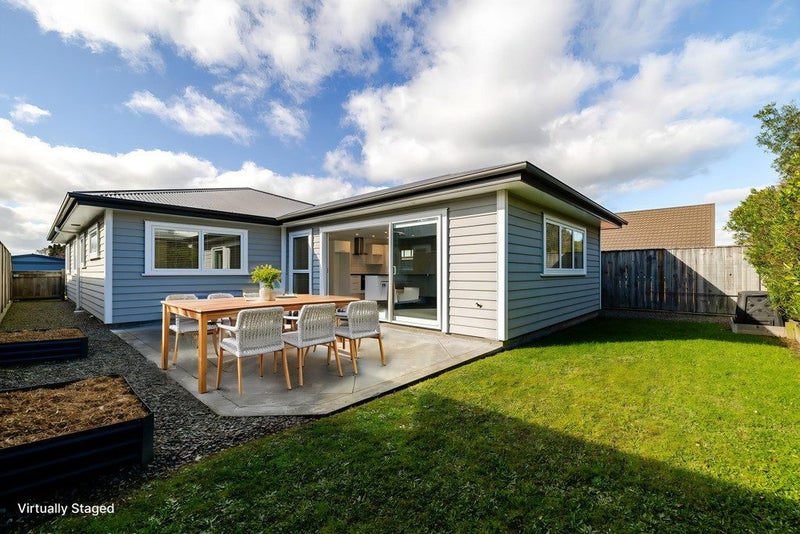 13 Sutherland Crescent, Westbrook, Palmerston North - Carousel 2