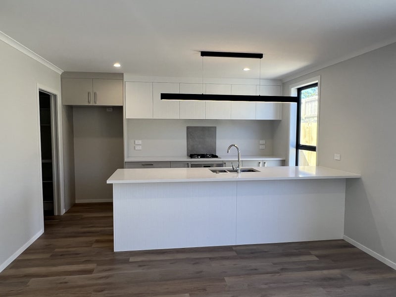 17 Waruhia Crescent, Rototuna North, Hamilton - Carousel 2