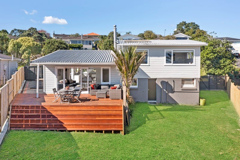 22 Seon Place, Birkdale, Auckland - Carousel 1