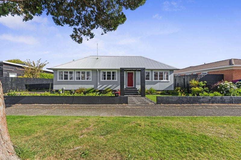 8 Holland Street, Glenholme, Rotorua - Carousel 1