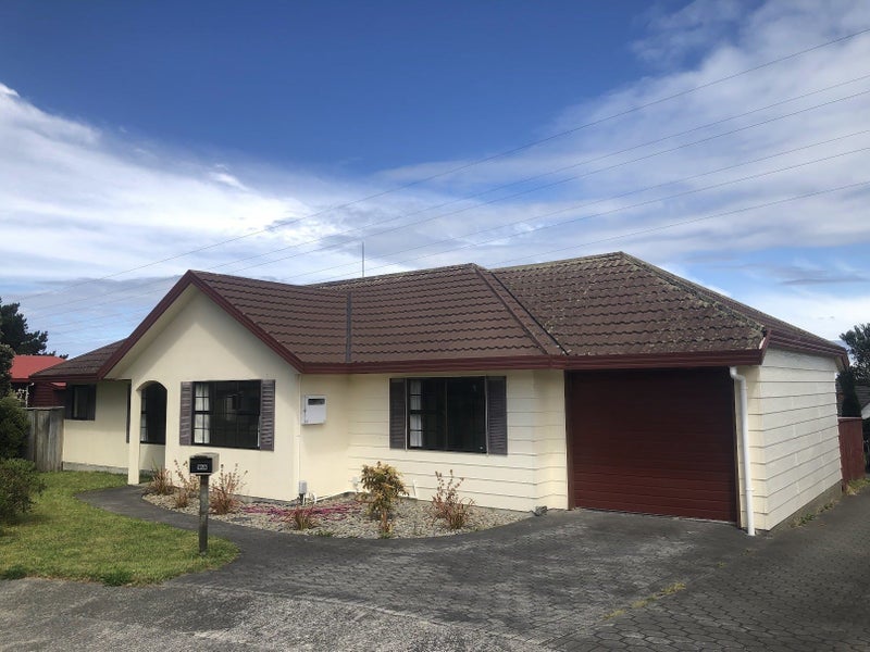 16A Fernwood Court, Woodridge, Wellington - Carousel 2