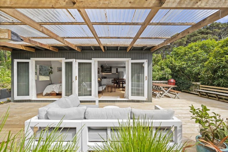 2/14 Glenbush Place, Birkenhead, Auckland - Carousel 1