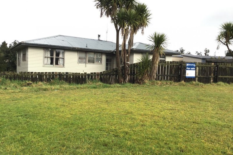 47 Pauareka Road, Haast - Carousel 1