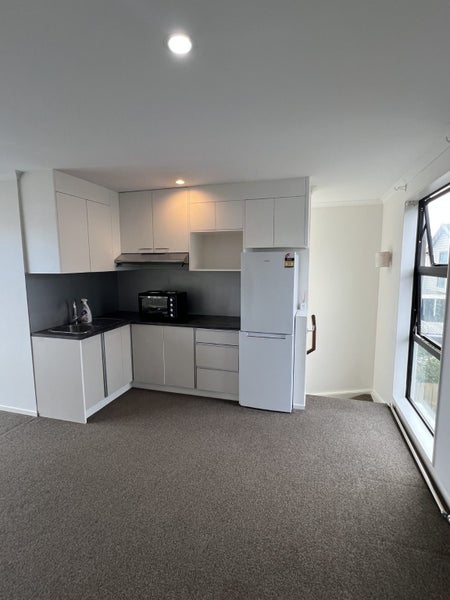 10 Mohua Avenue, Takanini, Auckland - Carousel 1