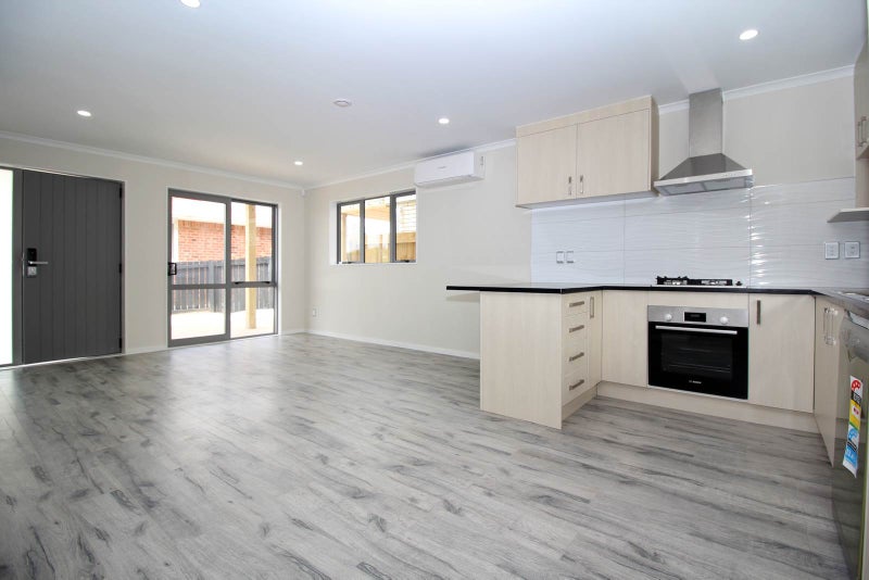 9B Kerrydale Road, Manurewa, Auckland - Carousel 2
