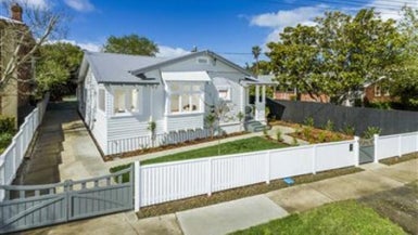 10 North Avenue, Narrow Neck, Auckland - Carousel 1